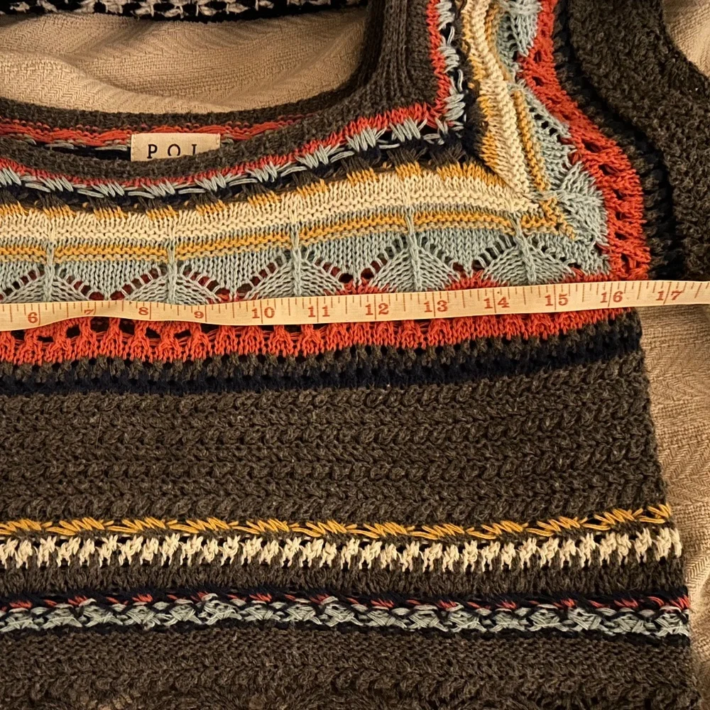 Crochet Crop Top - Women's Size Small, fits small to medium - Picture 10 of 13